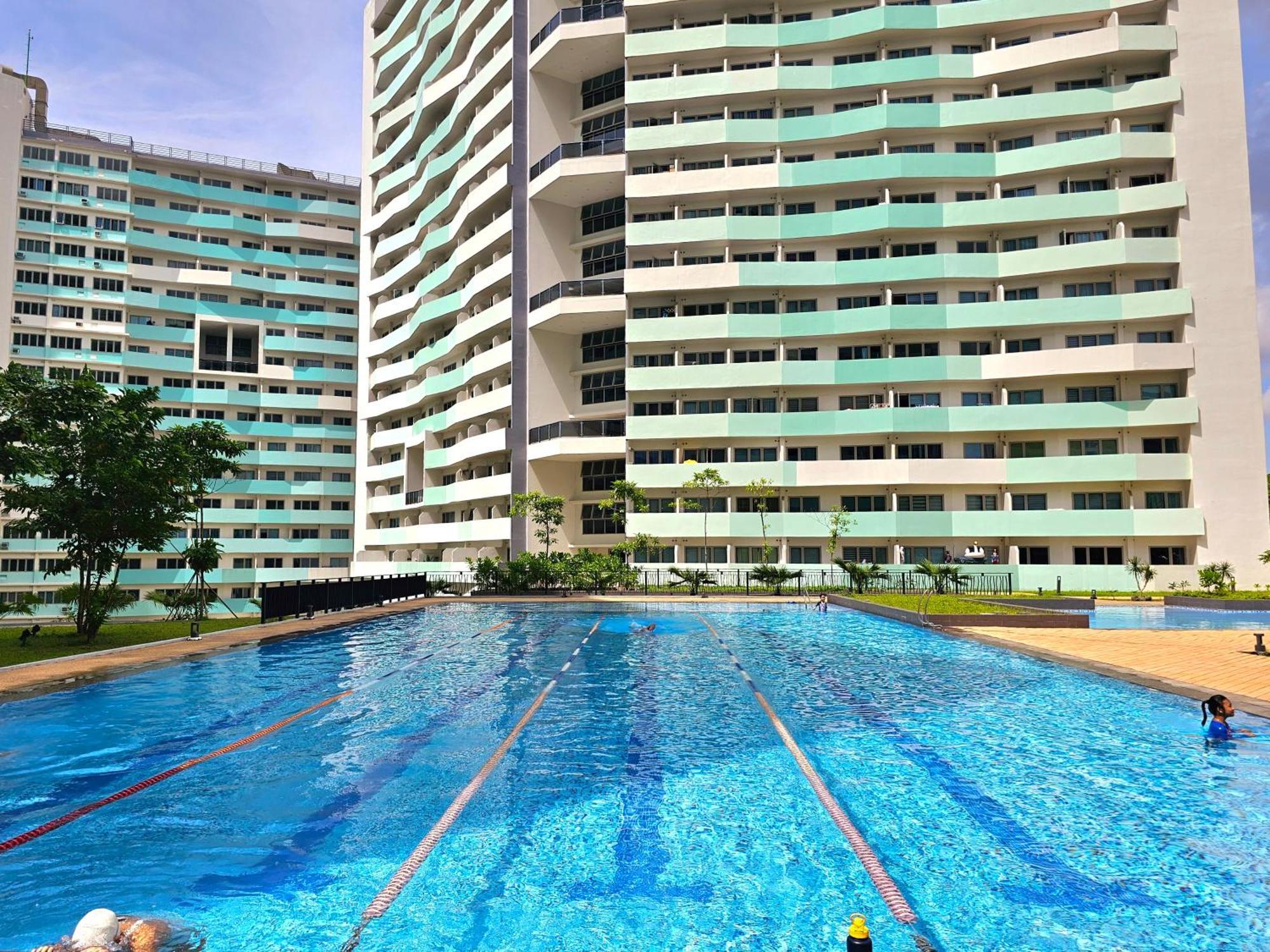 Acellyne'S Suites At The Residences At Commonwealth By Century Ciudad Quezon Exterior foto