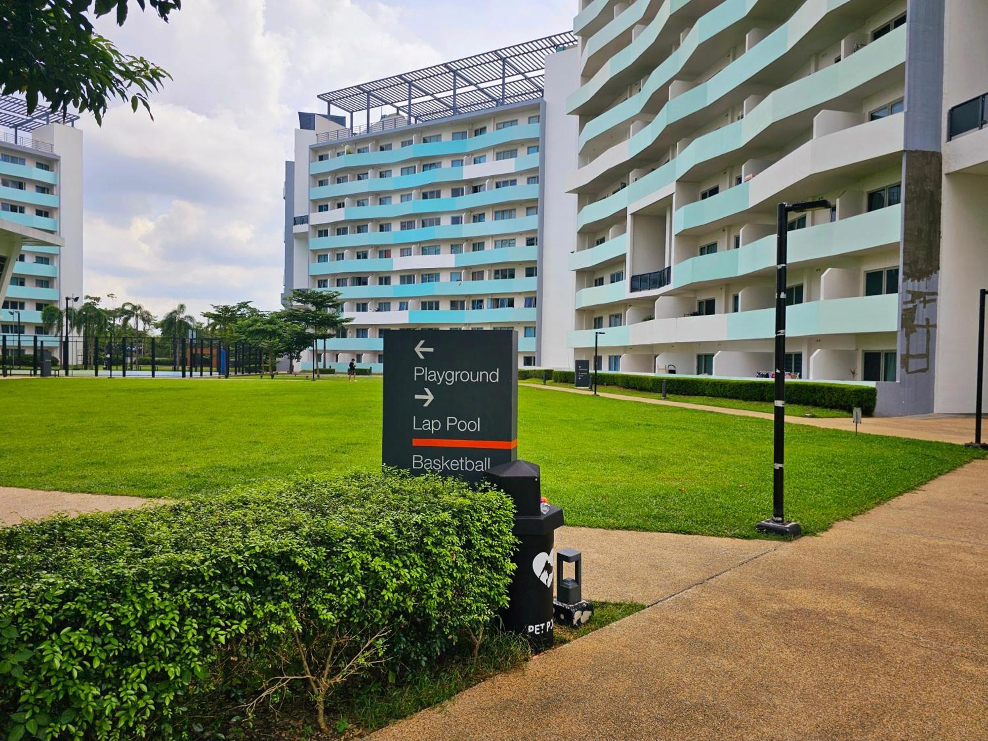 Acellyne'S Suites At The Residences At Commonwealth By Century Ciudad Quezon Exterior foto
