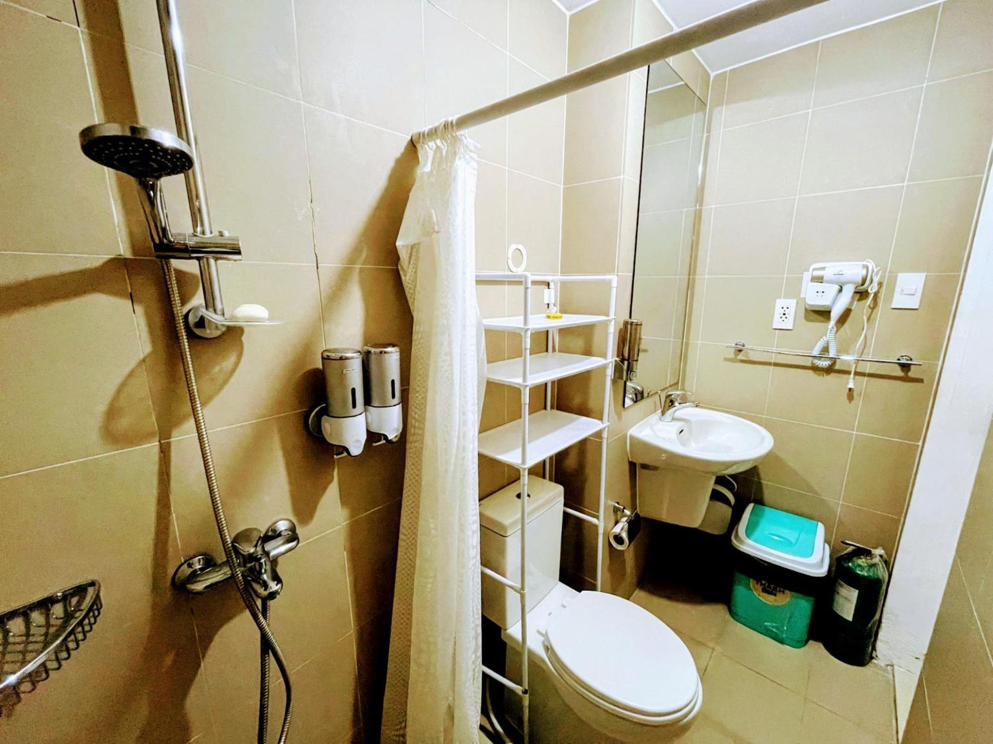 Acellyne'S Suites At The Residences At Commonwealth By Century Ciudad Quezon Habitación foto
